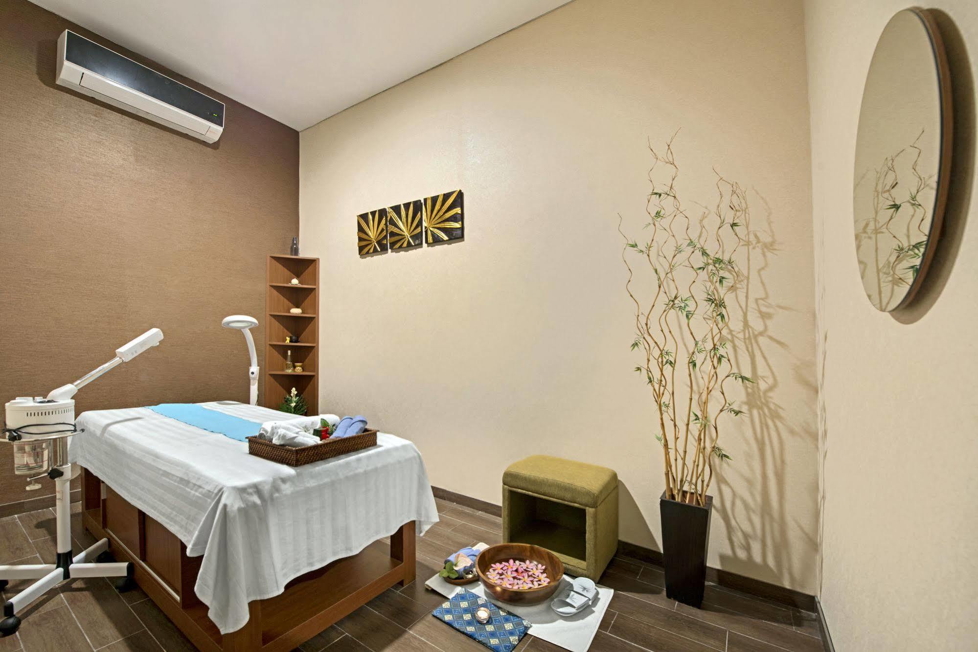 Grand Whiz Poins Simatupang Jakarta Exteriér fotografie
